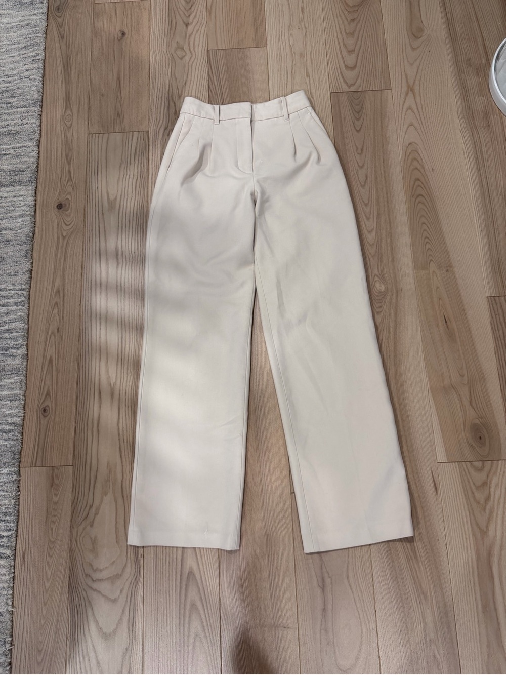 Aritzia The Effortless Pant Size 0 Cream Wide Leg High Rise Trouser Pants